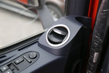 �й����� HOWO TX7�ؿ� 480���� 6X4 LNGǣ����(ZZ4257V384GF1LB)ͼƬ