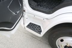 陕汽商用车 德龙G300 163马力 4.2米单排厢式轻卡(SX5041XXYNP63311) 陕汽商用车 德龙G300 163马力 4.2米单排厢式轻卡(SX5041XXYNP63311)