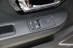 陕汽商用车 德龙G300 163马力 4.2米单排厢式轻卡(SX5041XXYNP63311) 陕汽商用车 德龙G300 163马力 4.2米单排厢式轻卡(SX5041XXYNP63311)