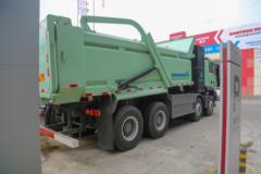 重汽豪沃 HOWO TX重卡 8X4 5.6米纯电动自卸车(ZZ3317V326GZ1BEV61)612kWh