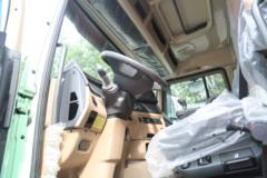 重汽豪沃 HOWO TX重卡 8X4 5.6米纯电动自卸车(ZZ3317V326GZ1BEV61)612kWh