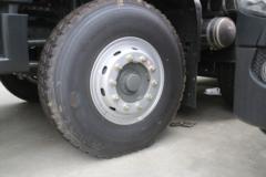 重汽豪沃 HOWO TX重卡 8X4 5.6米纯电动自卸车(ZZ3317V326GZ1BEV61)612kWh