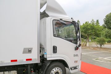 �������ó� ����S300 4.5T 4.05�׵��Ŵ��綯��س�(SX5045XLCBEV341N)100.46kWhͼƬ