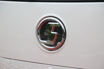 �������ó� ����S300 4.5T 4.05�׵��Ŵ��綯��س�(SX5045XLCBEV341N)100.46kWhͼƬ