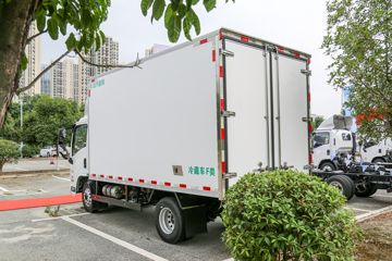 �������ó� ����S300 4.5T 4.05�׵��Ŵ��綯��س�(SX5045XLCBEV341N)100.46kWhͼƬ