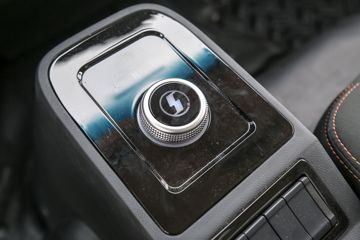 �������ó� ����S300 4.5T 4.05�׵��Ŵ��綯��س�100.46kWhͼƬ