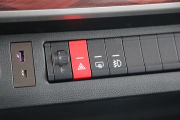 �������ó� ����S300 4.5T 4.05�׵��Ŵ��綯��س�100.46kWhͼƬ