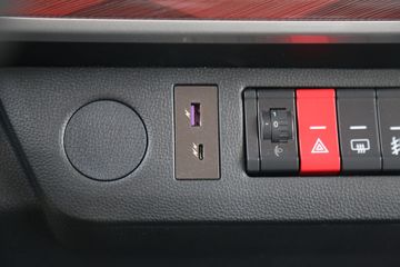 �������ó� ����S300 4.5T 4.05�׵��Ŵ��綯��س�100.46kWhͼƬ