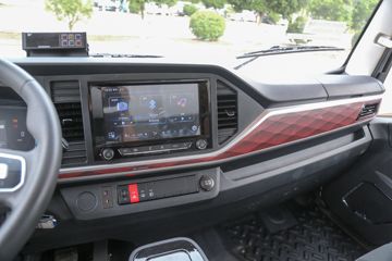 �������ó� ����S300 4.5T 4.05�׵��Ŵ��綯��س�100.46kWhͼƬ