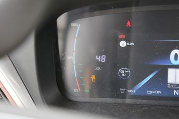 �������ó� ����S300 4.5T 4.05�׵��Ŵ��綯��س�100.46kWhͼƬ