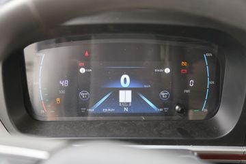 �������ó� ����S300 4.5T 4.05�׵��Ŵ��綯��س�100.46kWhͼƬ