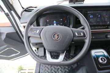 �������ó� ����S300 4.5T 4.05�׵��Ŵ��綯��س�100.46kWhͼƬ