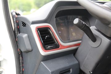 �������ó� ����S300 4.5T 4.05�׵��Ŵ��綯��س�100.46kWhͼƬ