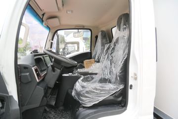 �������ó� ����S300 4.5T 4.05�׵��Ŵ��綯��س�100.46kWhͼƬ