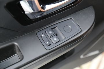 �������ó� ����S300 4.5T 4.05�׵��Ŵ��綯��س�100.46kWhͼƬ