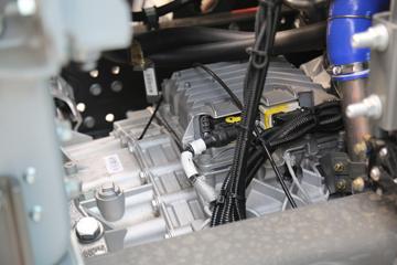 �й����� HOWO TH7�ؿ� 530���� 6X4 LNG�Զ���ǣ����(��ʿ��16��)(ZZ4257V384HF1LB)ͼƬ