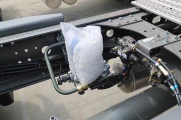 �й����� HOWO TH7�ؿ� 530���� 6X4 LNG�Զ���ǣ����(��ʿ��16��)(ZZ4257V384HF1LB)ͼƬ