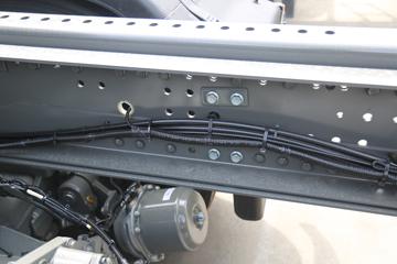 �й����� HOWO TH7�ؿ� 530���� 6X4 LNG�Զ���ǣ����(��ʿ��16��)(ZZ4257V384HF1LB)ͼƬ