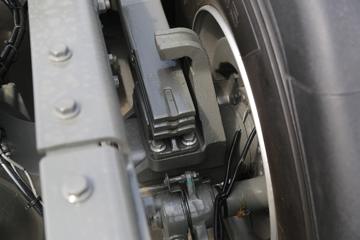 �й����� HOWO TH7�ؿ� 530���� 6X4 LNG�Զ���ǣ����(��ʿ��16��)(ZZ4257V384HF1LB)ͼƬ