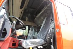 中国重汽 HOWO TX 290马力 4X2 6.8米仓栅式载货车