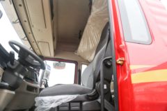 陕汽康明斯 龙骥 280马力 4X2 9.8米LNG厢式载货车(SX5189XXYLB721TLQ1)