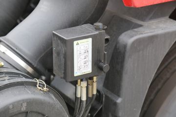 ��������˹ ���� 280���� 4X2 9.8��LNG��ʽ�ػ���(SX5189XXYLB721TLQ1)ͼƬ