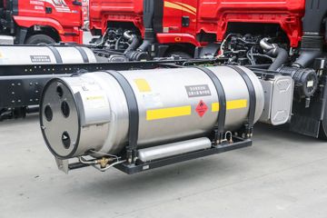 ��������˹ ���� 280���� 4X2 9.8��LNG��ʽ�ػ���(SX5189XXYLB721TLQ1)ͼƬ