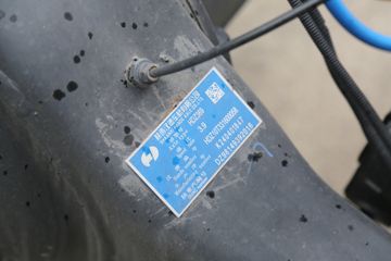 ��������˹ ���� 280���� 4X2 9.8��LNG��ʽ�ػ���(SX5189XXYLB721TLQ1)ͼƬ