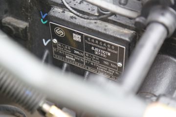 ��������˹ ���� 280���� 4X2 9.8��LNG��ʽ�ػ���(SX5189XXYLB721TLQ1)ͼƬ