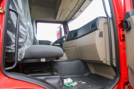 德龙M3000S&nbsp;牵引车驾驶室                                               图片