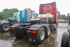 一汽解放 J6V重卡 精英版 600马力 6X4 LNG自动档牵引车(法士特16档)(液缓)(CA4250P66M25T1AE6)