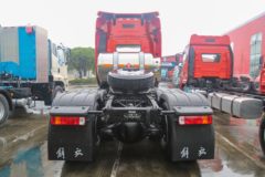一汽解放 J6V重卡 精英版 600马力 6X4 LNG自动档牵引车(法士特16档)(液缓)(CA4250P66M25T1AE6)