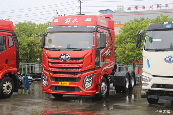 600马力带液缓 解放J6V LNG动力跑干线更省