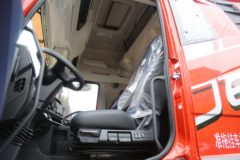 一汽解放 J6V重卡 精英版 600马力 6X4 LNG自动档牵引车(法士特16档)(液缓)(CA4250P66M25T1AE6)