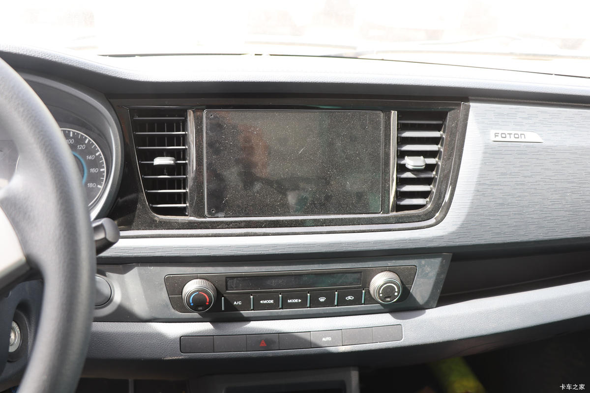 ���� ����V3 1.6L 122���� 3.02��˫������΢��(BJ1030V4AV8-43)��ʻ��                                               