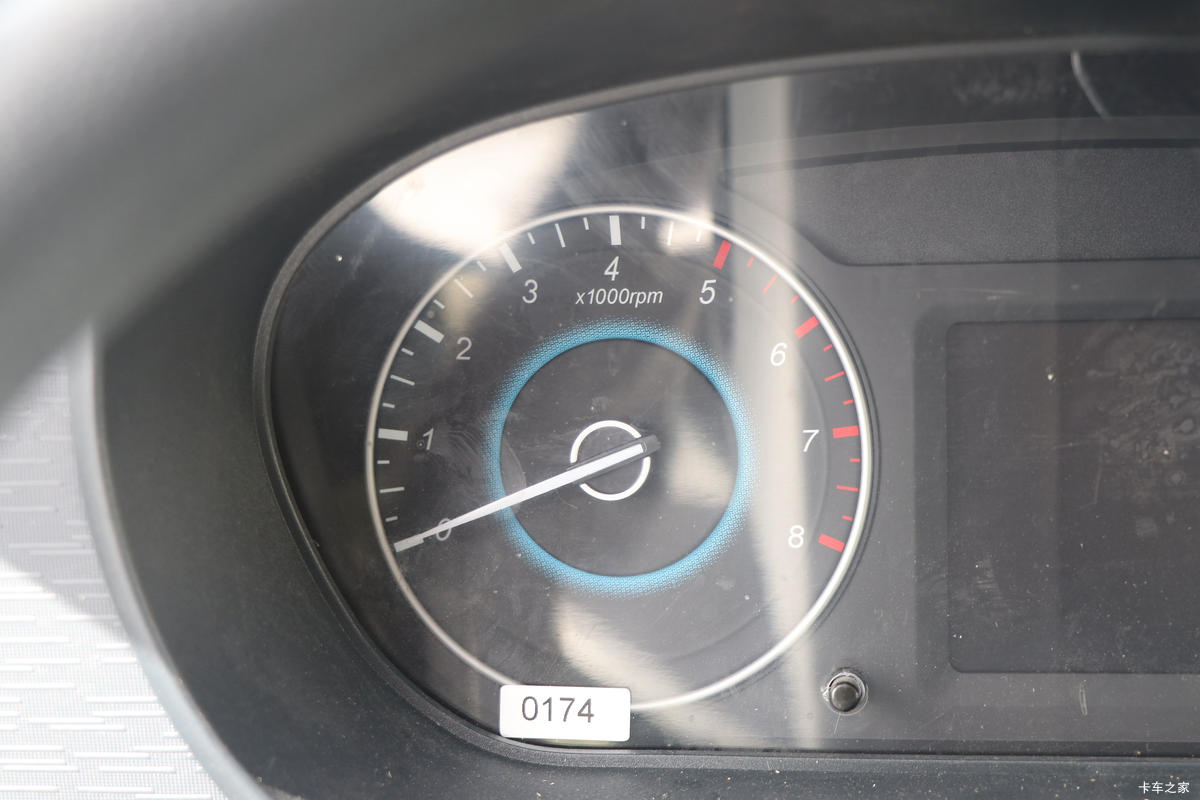 ���� ����V3 1.6L 122���� 3.02��˫������΢��(BJ1030V4AV8-43)��ʻ��                                               