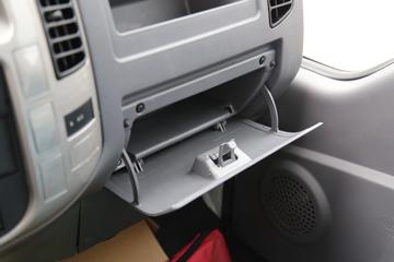 ����ʱ�� С��֮��2 1.6L 105���� CNG 3.3�׵�������΢��ͼƬ