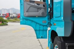 东风商用车 天龙旗舰KX 王者版 580马力 6X4 LNG自动档牵引车(液缓)