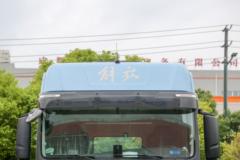 一汽解放 J7重卡 经典版 530马力 6X4 LNG自动档牵引车(CA4250P77M26T1E6)