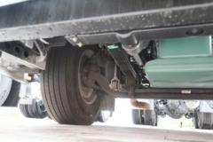 一汽解放 J7重卡 经典版 530马力 6X4 LNG自动档牵引车(CA4250P77M26T1E6)