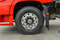 东风商用车 天龙旗舰KX 王者版 530马力 6X4 LNG牵引车(液缓)