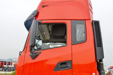 �������ó� ���KR PLUS 280���� 4X2 9.8��LNG��ʽ�ػ���(DFH5180XXYE27)ͼƬ