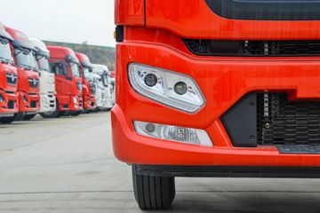 �������ó� ���KR PLUS 280���� 4X2 9.8��LNG��ʽ�ػ���(DFH5180XXYE27)ͼƬ