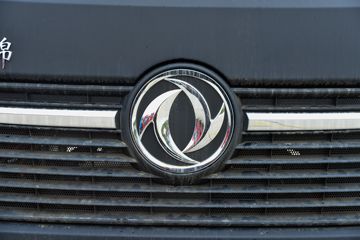 �������ó� ���KR PLUS 280���� 4X2 9.8��LNG��ʽ�ػ���(DFH5180XXYE27)ͼƬ