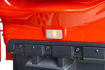 �������ó� ���KR PLUS 280���� 4X2 9.8��LNG��ʽ�ػ���(DFH5180XXYE27)ͼƬ