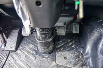 �������ó� ���KR PLUS 280���� 4X2 9.8��LNG��ʽ�ػ���(DFH5180XXYE27)ͼƬ