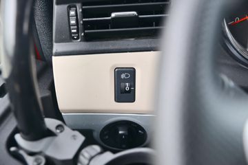 �������ó� ���KR PLUS 280���� 4X2 9.8��LNG��ʽ�ػ���(DFH5180XXYE27)ͼƬ