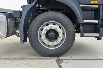 �������ó� ���KR PLUS 280���� 4X2 9.8��LNG��ʽ�ػ���(DFH5180XXYE27)ͼƬ