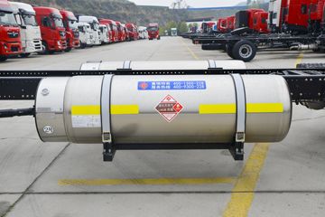 �������ó� ���KR PLUS 280���� 4X2 9.8��LNG��ʽ�ػ���(DFH5180XXYE27)ͼƬ