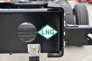 �������ó� ���KR PLUS 280���� 4X2 9.8��LNG��ʽ�ػ���(DFH5180XXYE27)ͼƬ